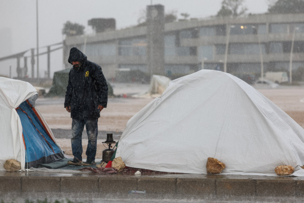 Displaced Lebanese face rain and shelter crisis